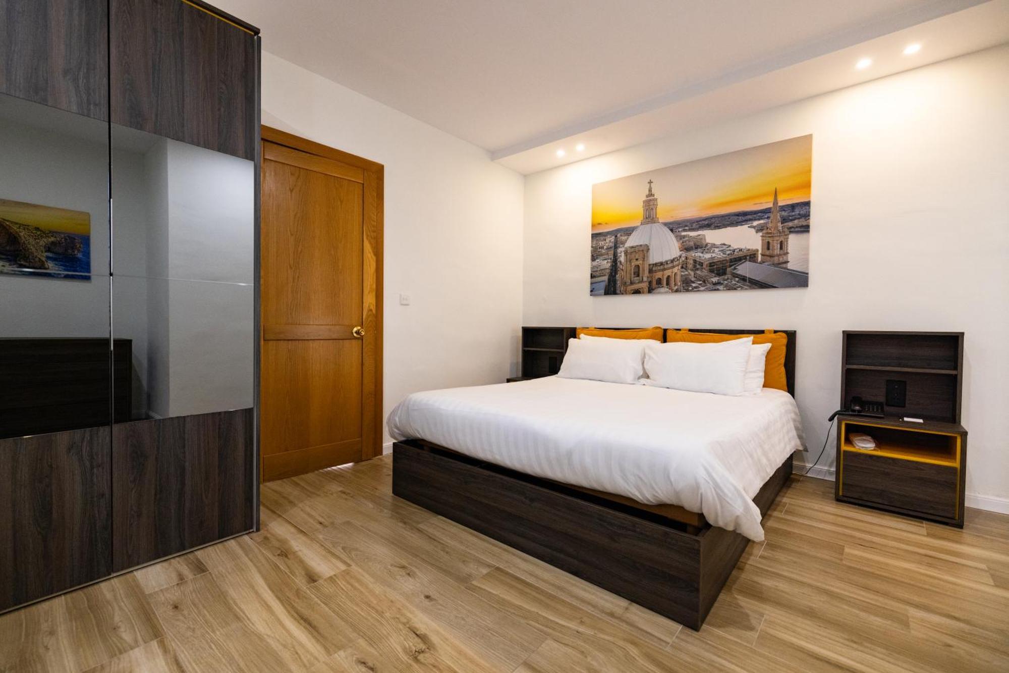 The Diplomat Hotel Sliema Room photo