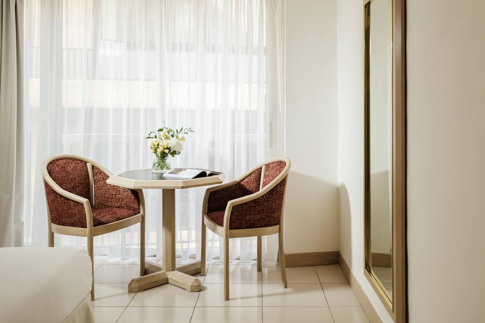 The Diplomat Hotel Sliema Room photo